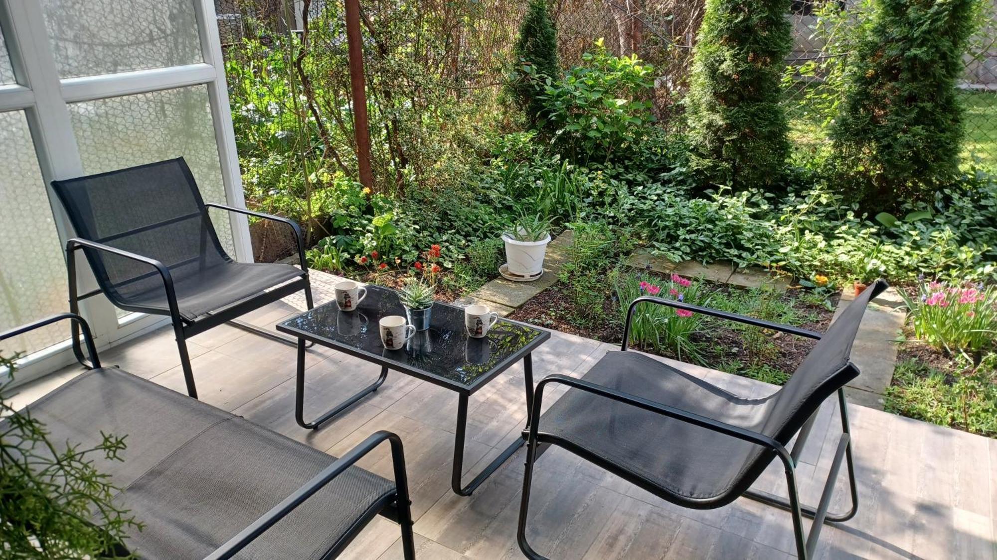 City Center Apartment With A Backyard Burgas Exterior foto